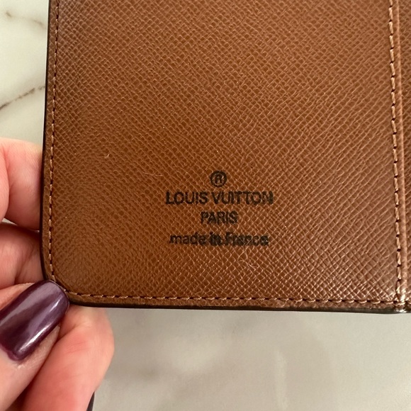 Louis Vuitton Small Ring Agenda Cover - Picture 4 of 9